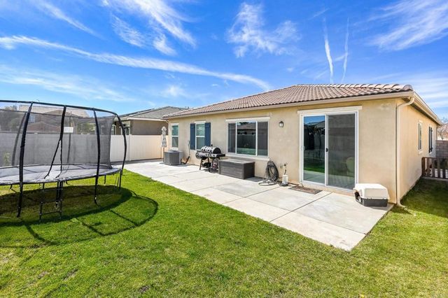 2409 Tulip Dr, Perris, CA 92570