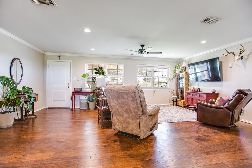 Image 15 of property listing at 4373 Third Road, San Angelo, TX 76905