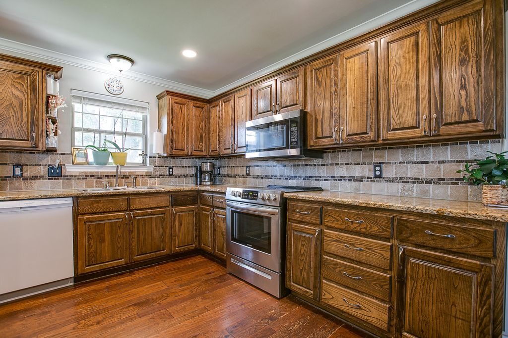 Image 18 of property listing at 4373 Third Road, San Angelo, TX 76905