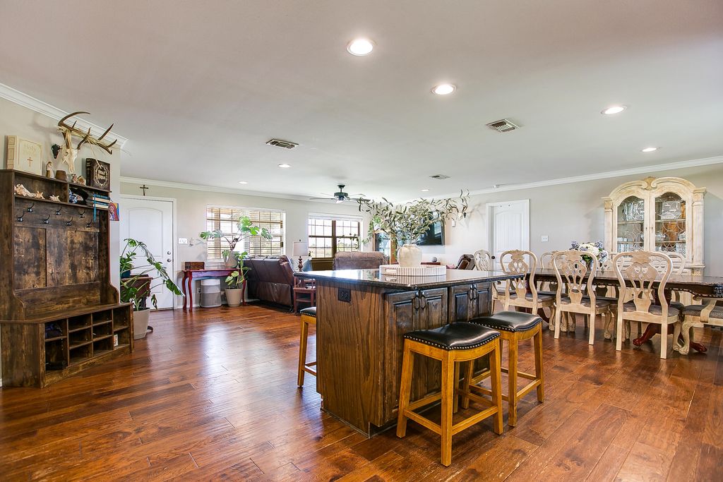 Image 19 of property listing at 4373 Third Road, San Angelo, TX 76905