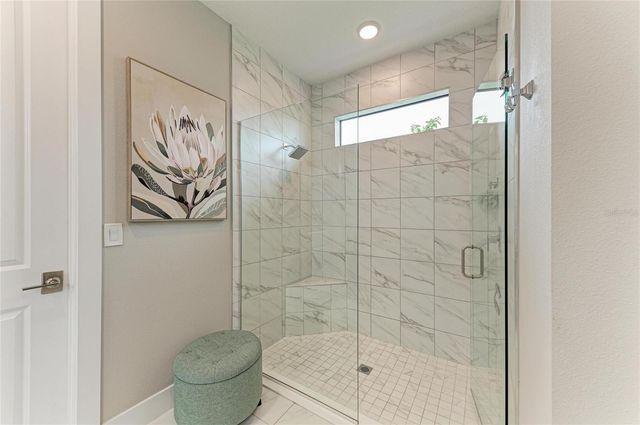 5209 BARNETT CIRCLE, Bradenton, FL 34211