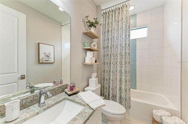 5209 BARNETT CIRCLE, Bradenton, FL 34211