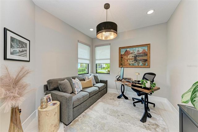 5209 BARNETT CIRCLE, Bradenton, FL 34211