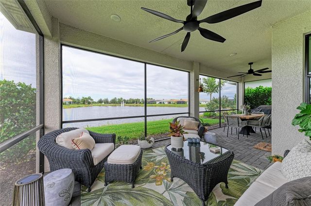 5209 BARNETT CIRCLE, Bradenton, FL 34211