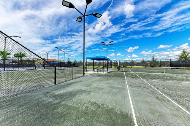 5209 BARNETT CIRCLE, Bradenton, FL 34211