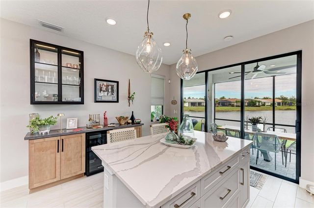 5209 BARNETT CIRCLE, Bradenton, FL 34211