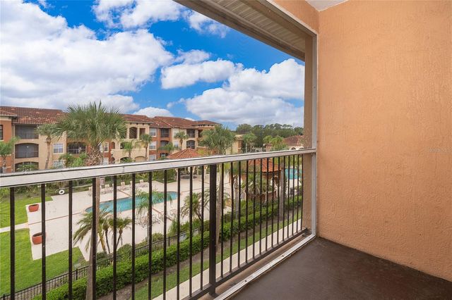 5518 METROWEST BOULEVARD 207, Orlando, FL 32811
