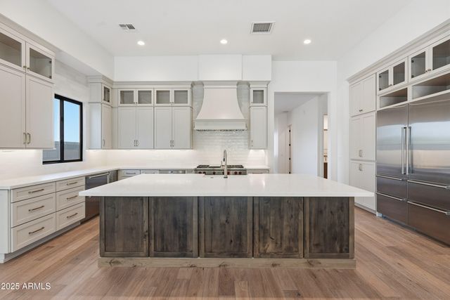 3326 S STUART Court, Gilbert, AZ 85297