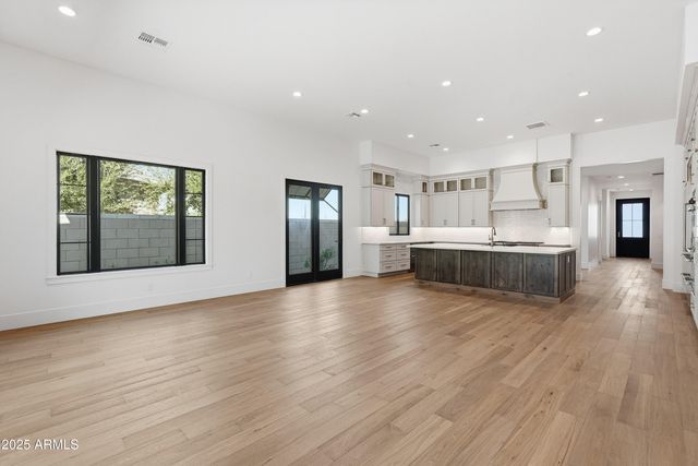 3326 S STUART Court, Gilbert, AZ 85297