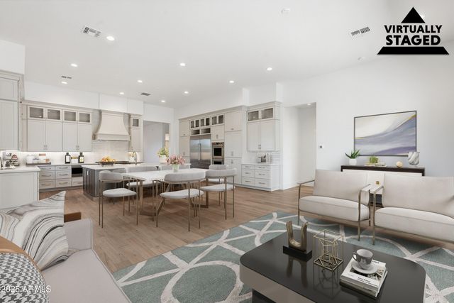 3326 S STUART Court, Gilbert, AZ 85297