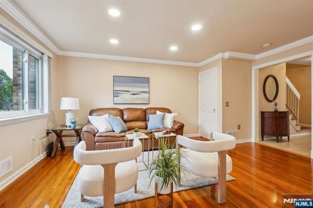 38 Park Street 8F, Florham Park Borough, NJ 07932