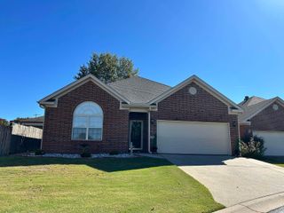 1101 SUNSET GARDENS EAST, Bryant, AR 72022