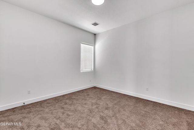 1818 Preakness Avenue, El Paso, TX 79928