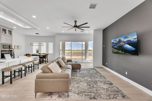 1818 Preakness Avenue, El Paso, TX 79928