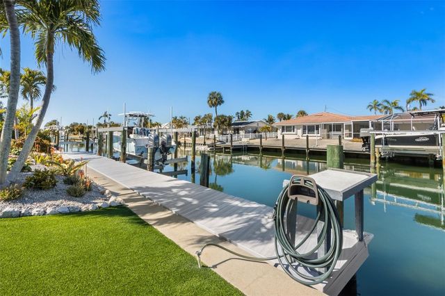 625 DUNDEE LANE, Holmes Beach, FL 34217