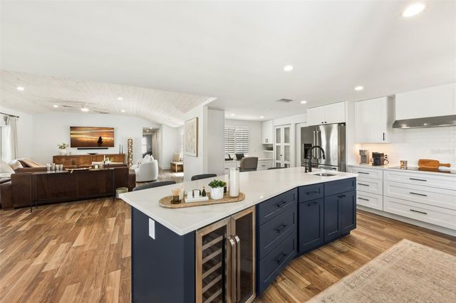 625 DUNDEE LANE, Holmes Beach, FL 34217