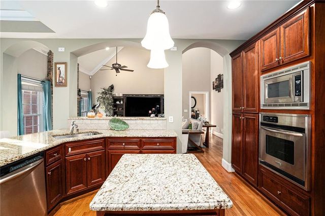 1523 Bent River Circle, Mcdonough, GA 30252