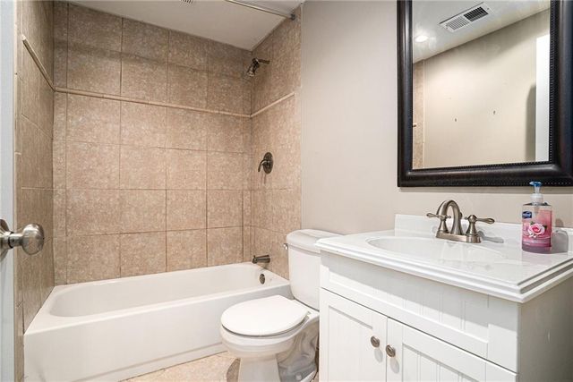 1523 Bent River Circle, Mcdonough, GA 30252