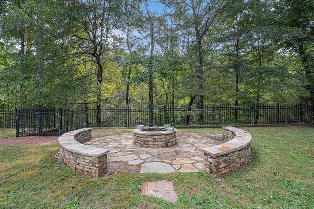 1523 Bent River Circle, Mcdonough, GA 30252