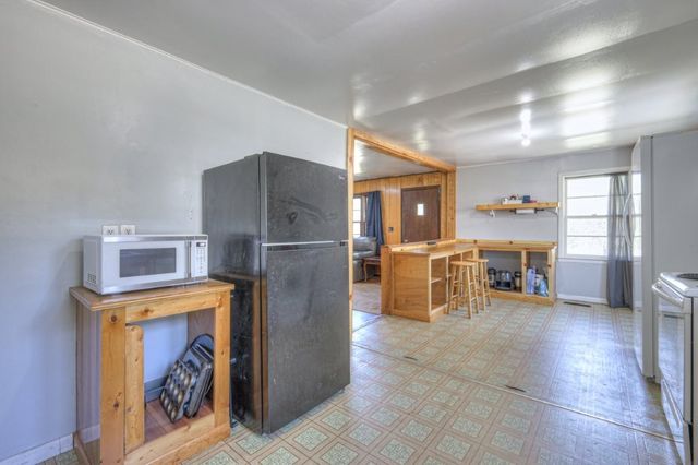 300 Broad St, Wartrace, TN 37183