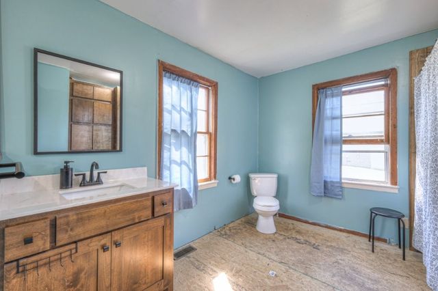 300 Broad St, Wartrace, TN 37183