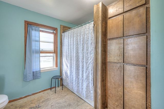 300 Broad St, Wartrace, TN 37183