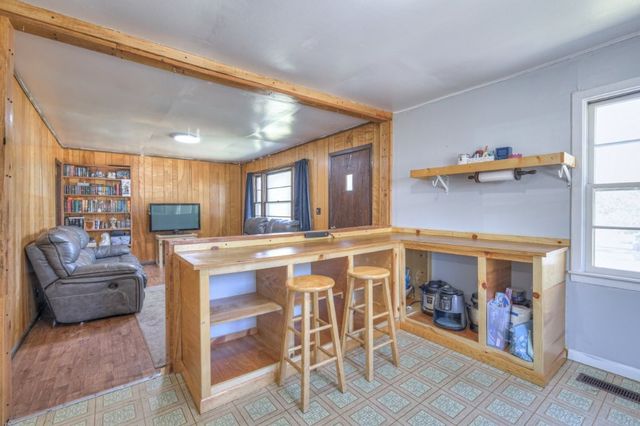 300 Broad St, Wartrace, TN 37183