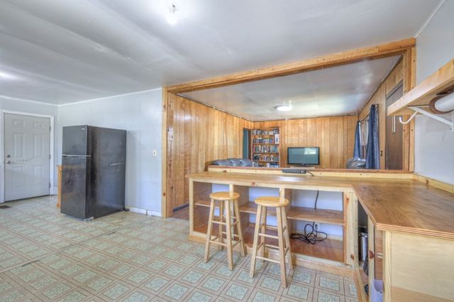 300 Broad St, Wartrace, TN 37183