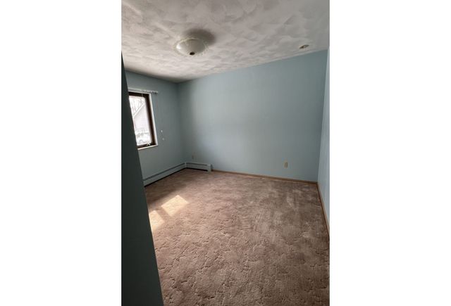 5303 E Oakwood Drive, Pleasant Hill, IA 50327