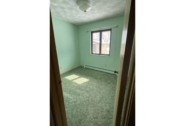 5303 E Oakwood Drive, Pleasant Hill, IA 50327