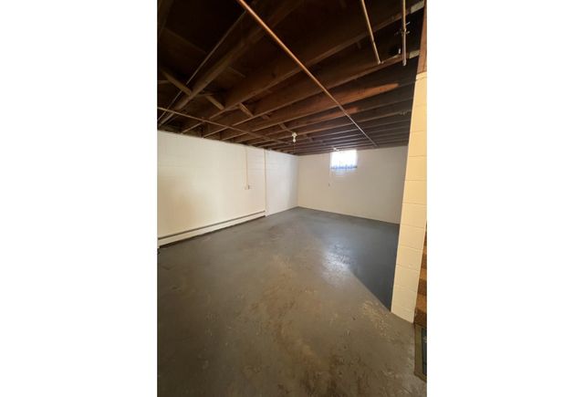 5303 E Oakwood Drive, Pleasant Hill, IA 50327