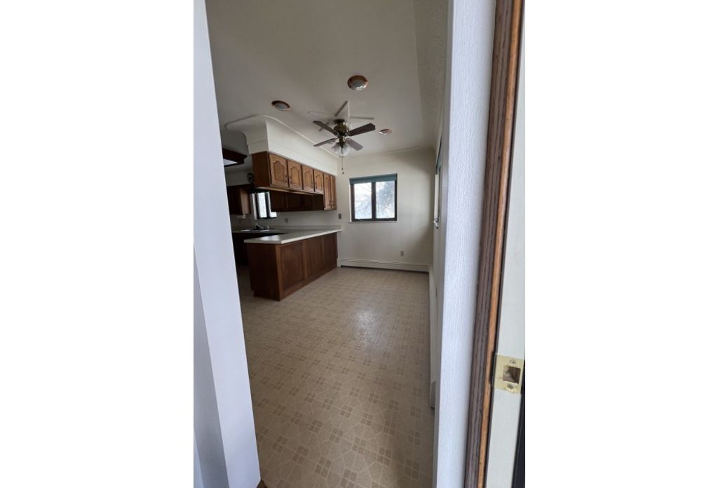 5303 E Oakwood Drive, Pleasant Hill, IA 50327