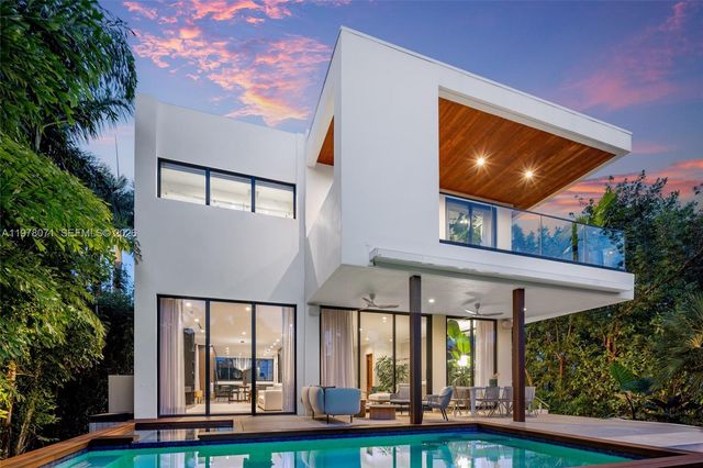 5701 N Bay Road, Miami Beach, FL 33140