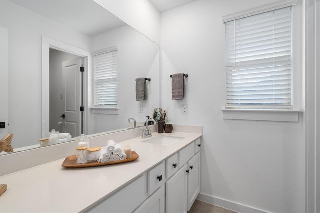 8025 Copper Prairie BND, Lago Vista, TX 78645