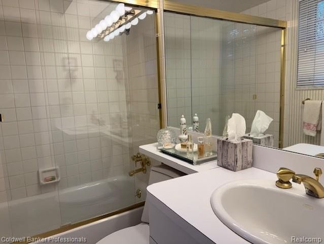 21560 Van K Drive, Grosse Pointe Woods, MI 48236