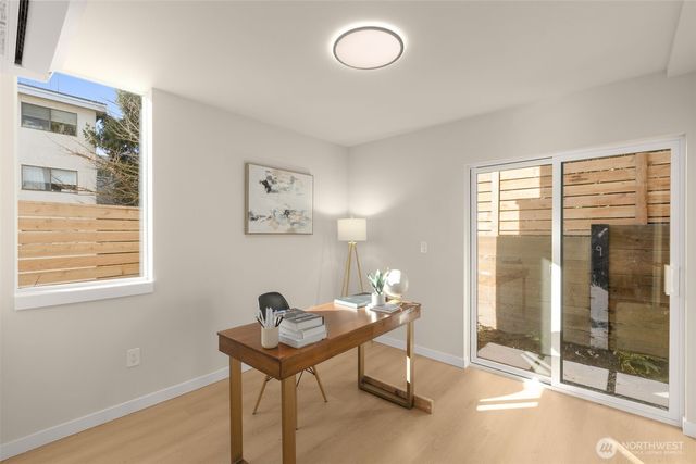 1014 B NE 70th Street, Seattle, WA 98115