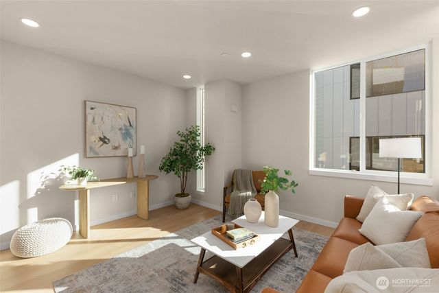 1014 B NE 70th Street, Seattle, WA 98115