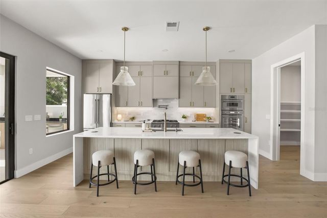 1326 W NEW HAMPSHIRE STREET, Orlando, FL 32804