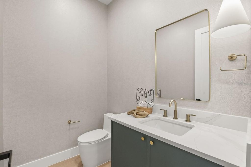 Image 13 of property listing at 1326 W NEW HAMPSHIRE STREET, Orlando, FL 32804