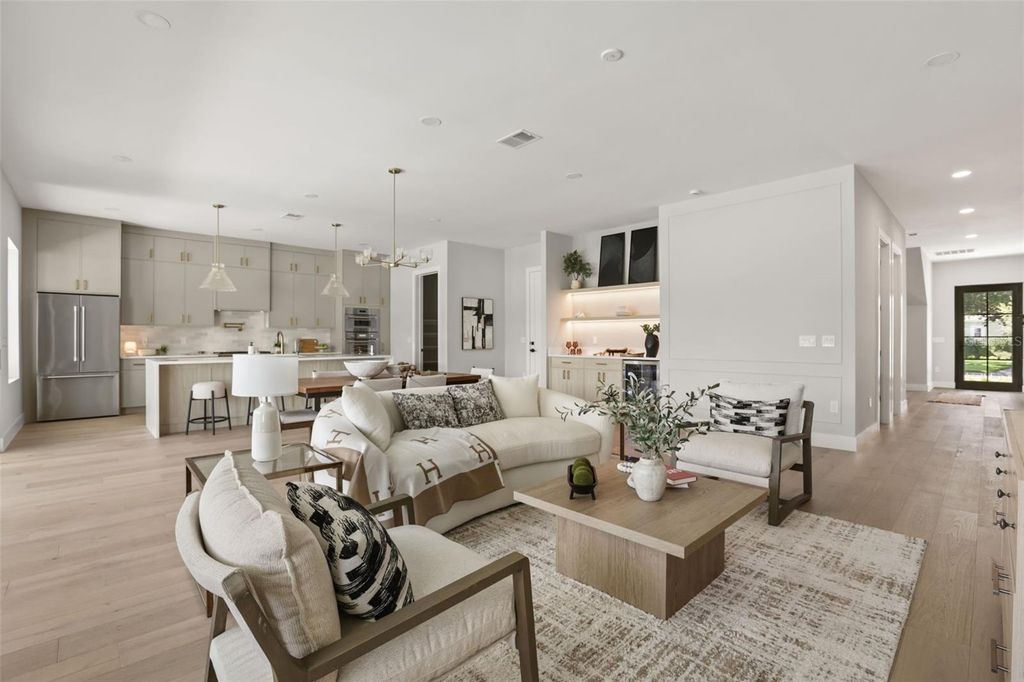 Image 14 of property listing at 1326 W NEW HAMPSHIRE STREET, Orlando, FL 32804