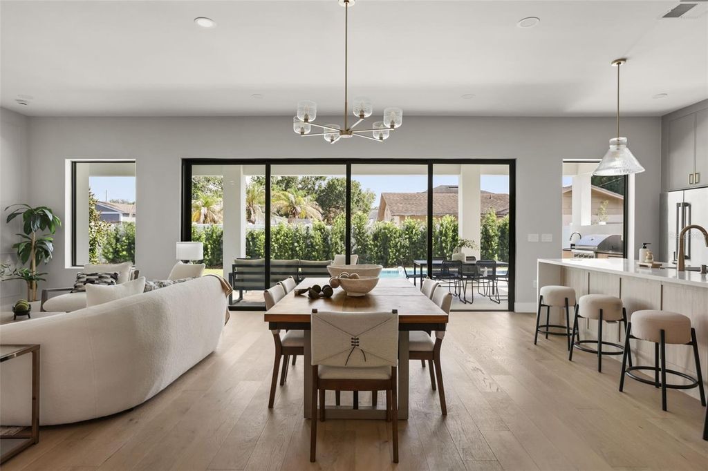 Image 15 of property listing at 1326 W NEW HAMPSHIRE STREET, Orlando, FL 32804