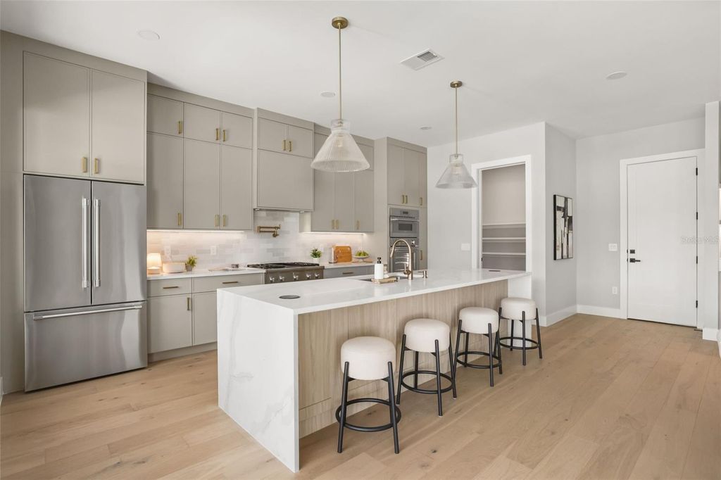 Image 23 of property listing at 1326 W NEW HAMPSHIRE STREET, Orlando, FL 32804