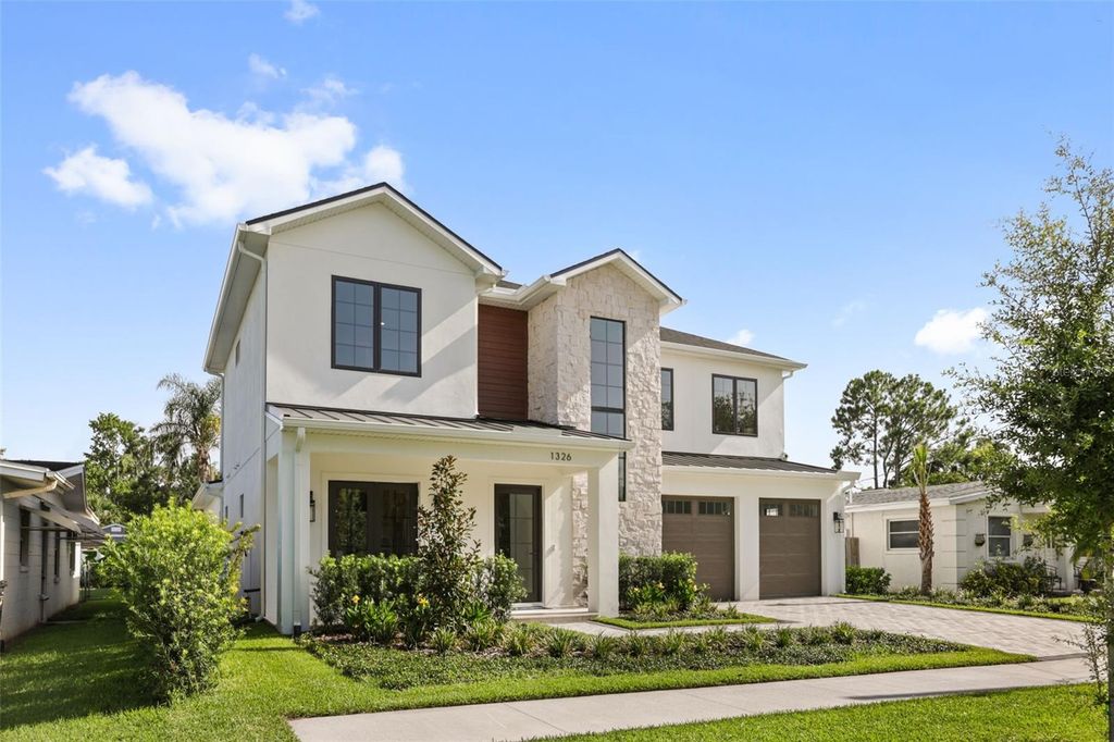 Image 4 of property listing at 1326 W NEW HAMPSHIRE STREET, Orlando, FL 32804
