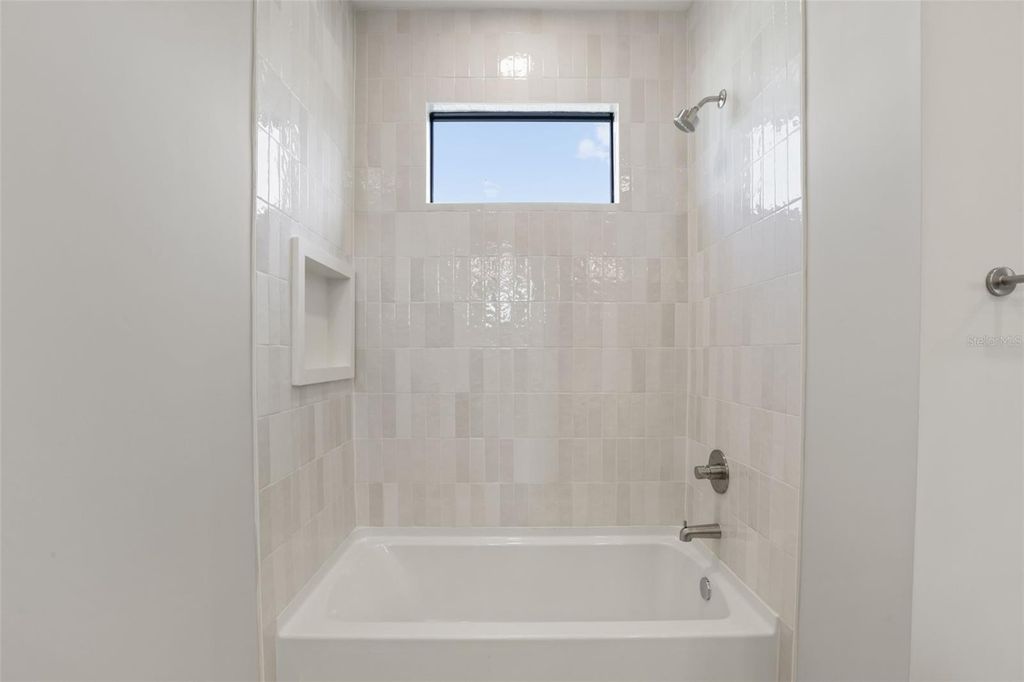 Image 42 of property listing at 1326 W NEW HAMPSHIRE STREET, Orlando, FL 32804