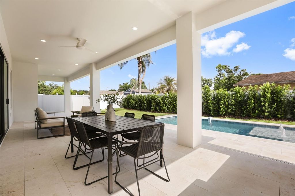 Image 47 of property listing at 1326 W NEW HAMPSHIRE STREET, Orlando, FL 32804