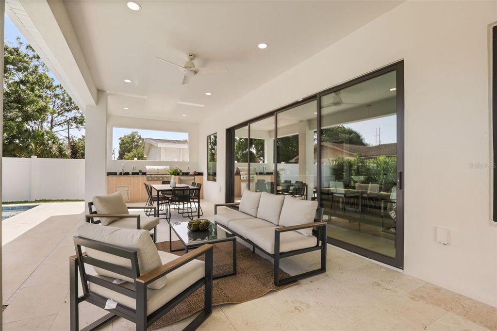 Image 48 of property listing at 1326 W NEW HAMPSHIRE STREET, Orlando, FL 32804
