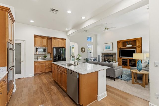 2800 Ingleton Ln, Sacramento, CA 95835