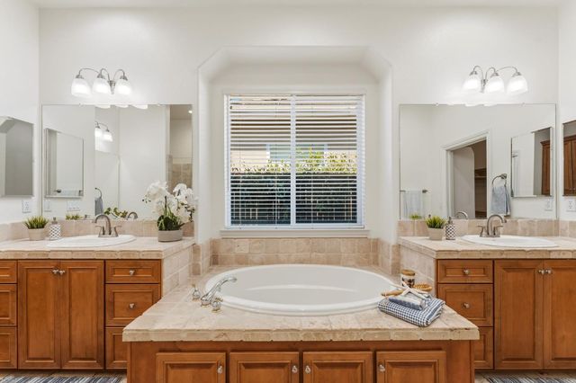 2800 Ingleton Ln, Sacramento, CA 95835