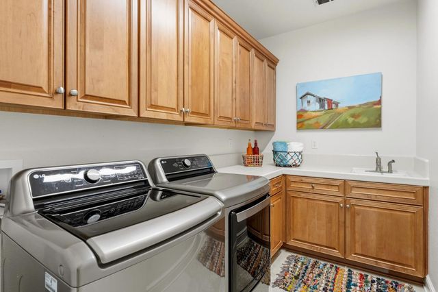 2800 Ingleton Ln, Sacramento, CA 95835