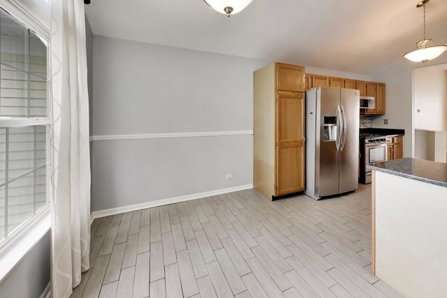 939 Charlela Lane 939, Elk Grove Village, IL 60007